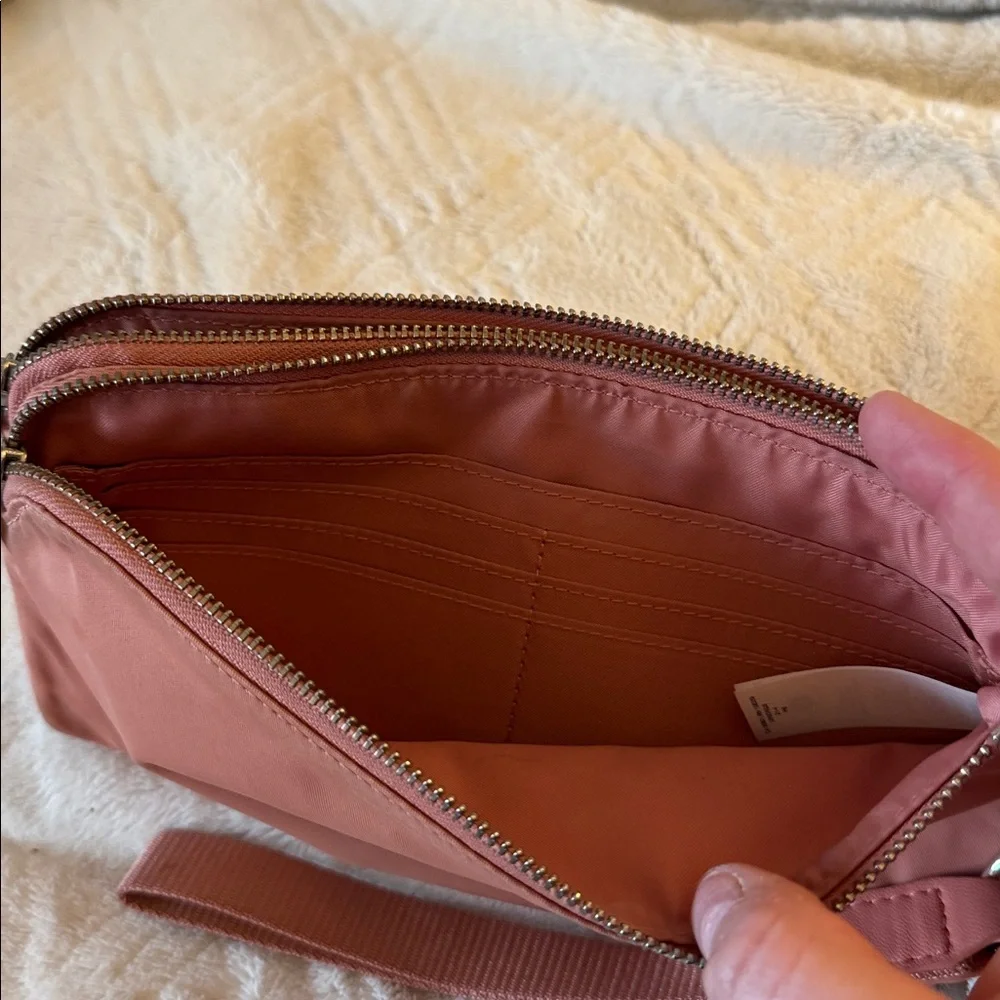 Lululemon Now and Always Pouch - soft Coral/ blush pink - Picture 11 of 12
